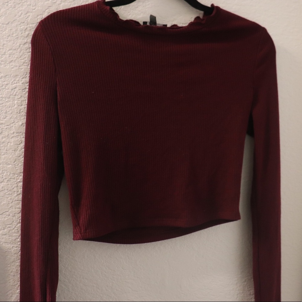 Burgundy long sleeve crop top